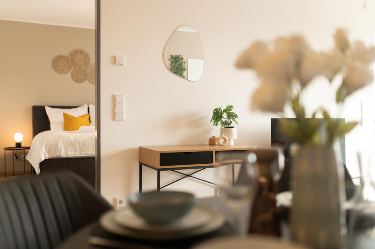 Dwellstay - Modernes Apartment I 55Qm I 2 Zimmer I Kueche I Bad I Terrasse I Tv I Wlan บัดแฮร์สเฟลด์ ภายนอก รูปภาพ