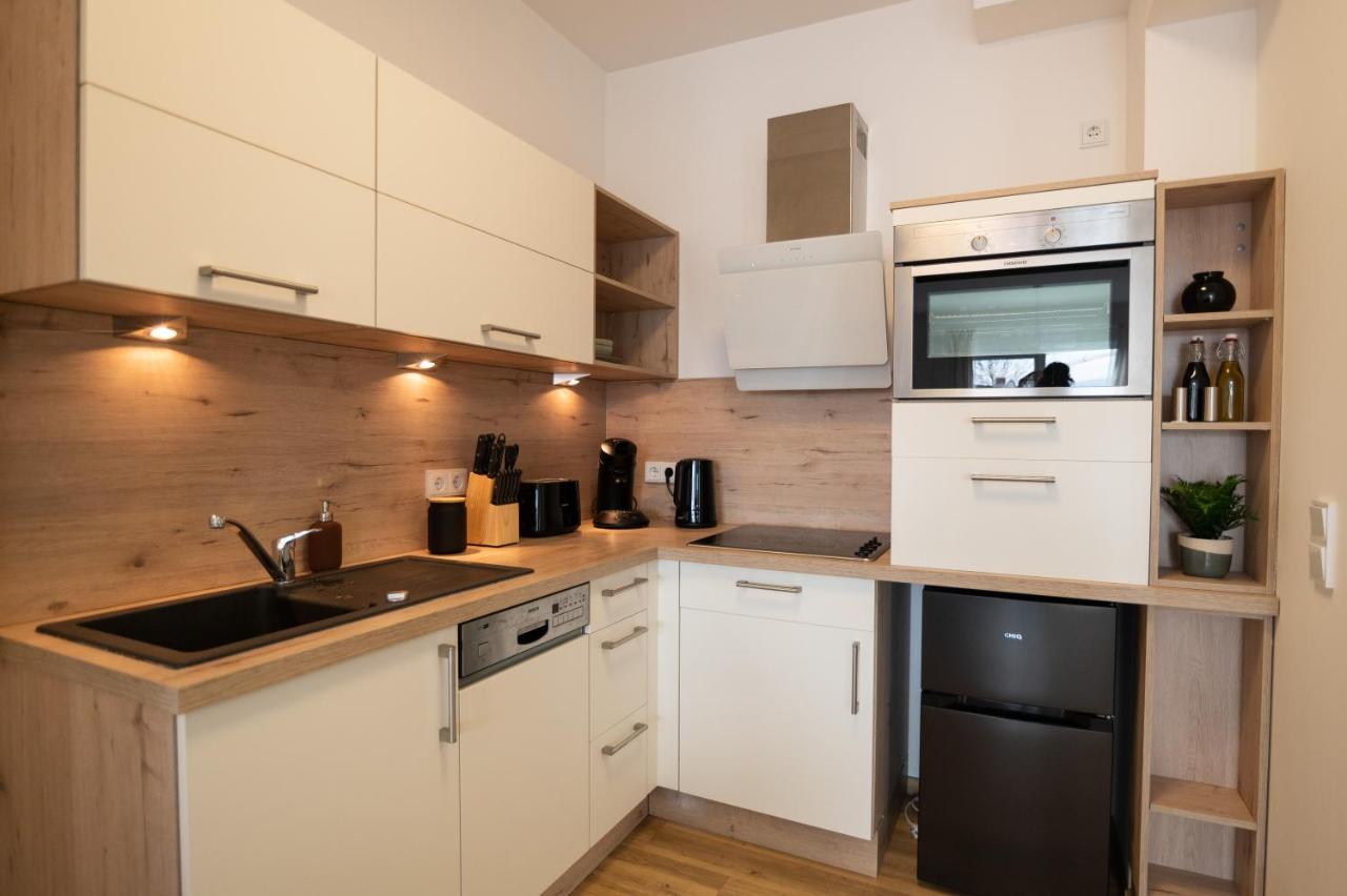 Dwellstay - Modernes Apartment I 55Qm I 2 Zimmer I Kueche I Bad I Terrasse I Tv I Wlan บัดแฮร์สเฟลด์ ภายนอก รูปภาพ