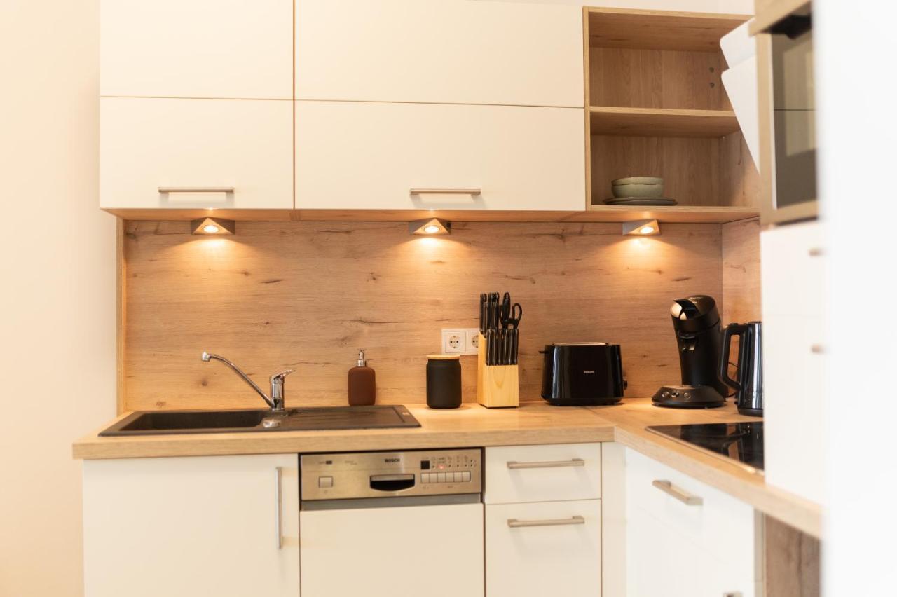Dwellstay - Modernes Apartment I 55Qm I 2 Zimmer I Kueche I Bad I Terrasse I Tv I Wlan บัดแฮร์สเฟลด์ ภายนอก รูปภาพ
