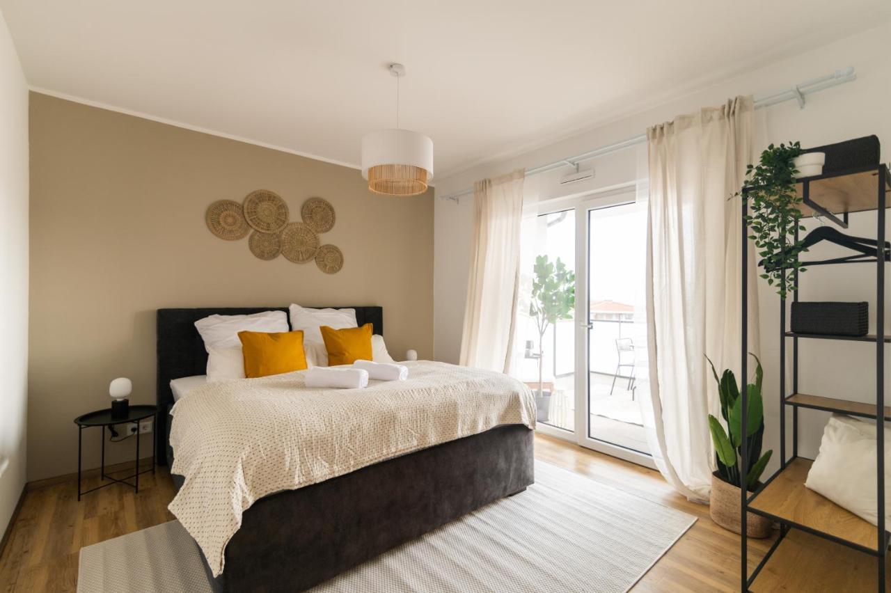 Dwellstay - Modernes Apartment I 55Qm I 2 Zimmer I Kueche I Bad I Terrasse I Tv I Wlan บัดแฮร์สเฟลด์ ภายนอก รูปภาพ