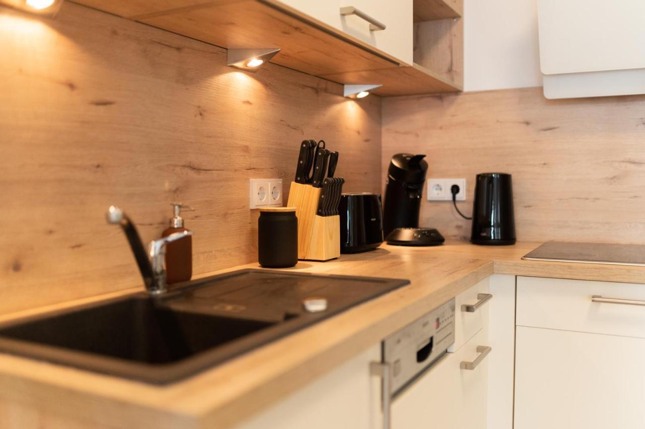 Dwellstay - Modernes Apartment I 55Qm I 2 Zimmer I Kueche I Bad I Terrasse I Tv I Wlan บัดแฮร์สเฟลด์ ภายนอก รูปภาพ